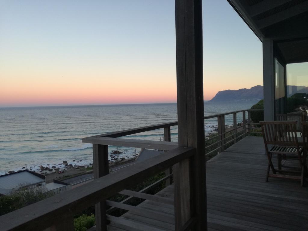 Seaview Apartment in Muizenberg Exterior foto